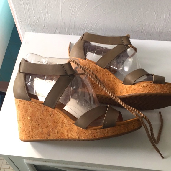 Sperry Olive Wedges - Picture 5 of 7